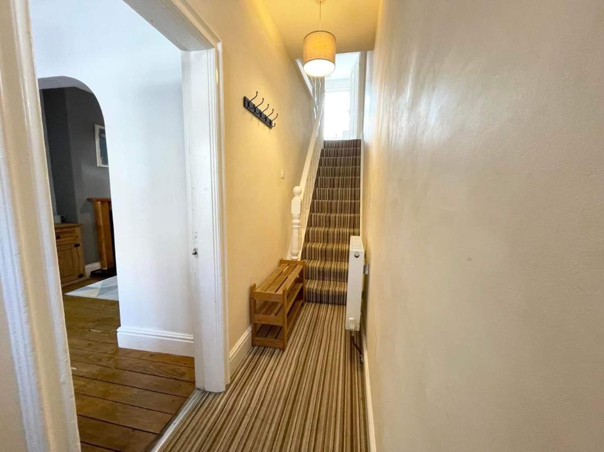 Spacious 3 Bedroom Retreat For Professionals Kingston upon Hull ภายนอก รูปภาพ