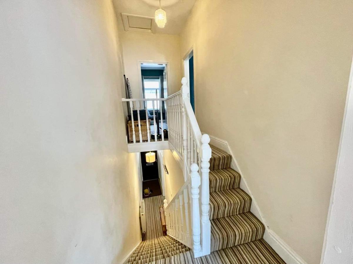 Spacious 3 Bedroom Retreat For Professionals Kingston upon Hull ภายนอก รูปภาพ